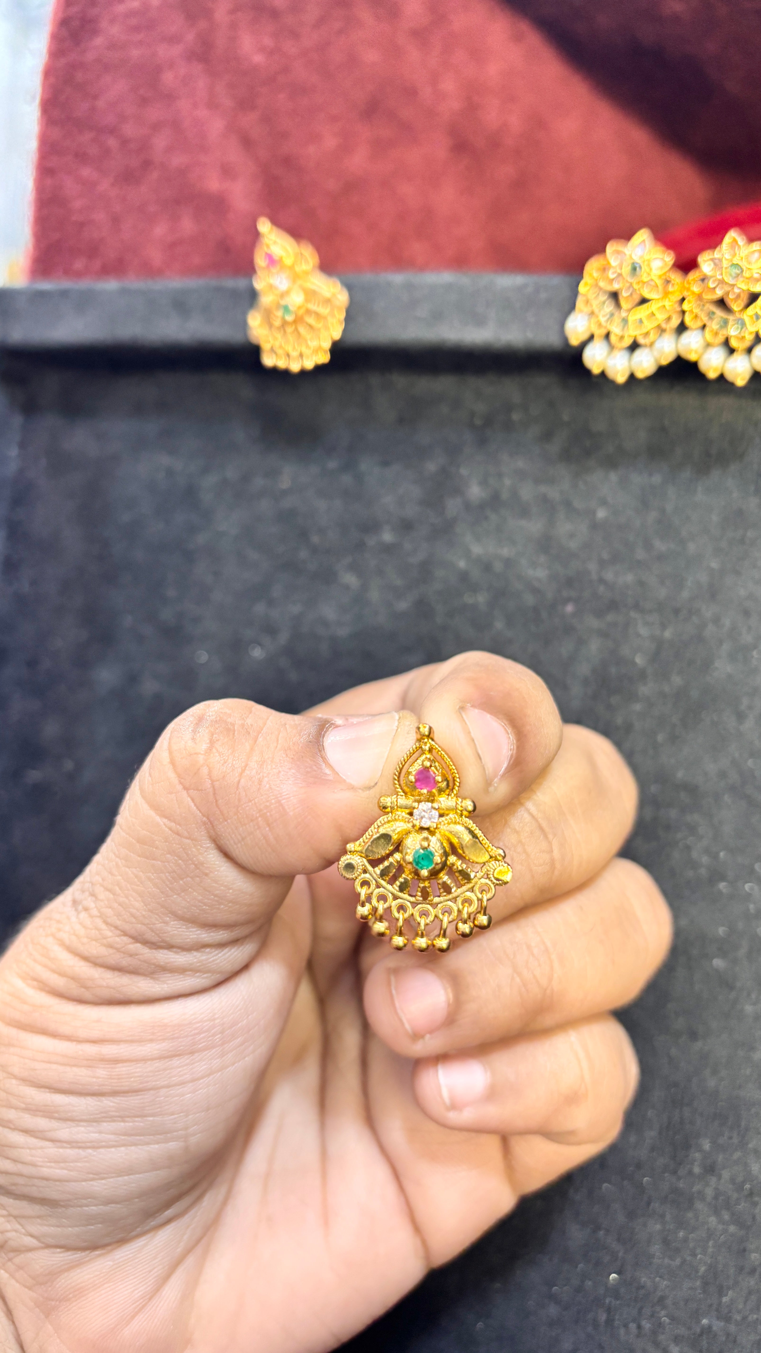 Chandramukhi Studs (Medium)