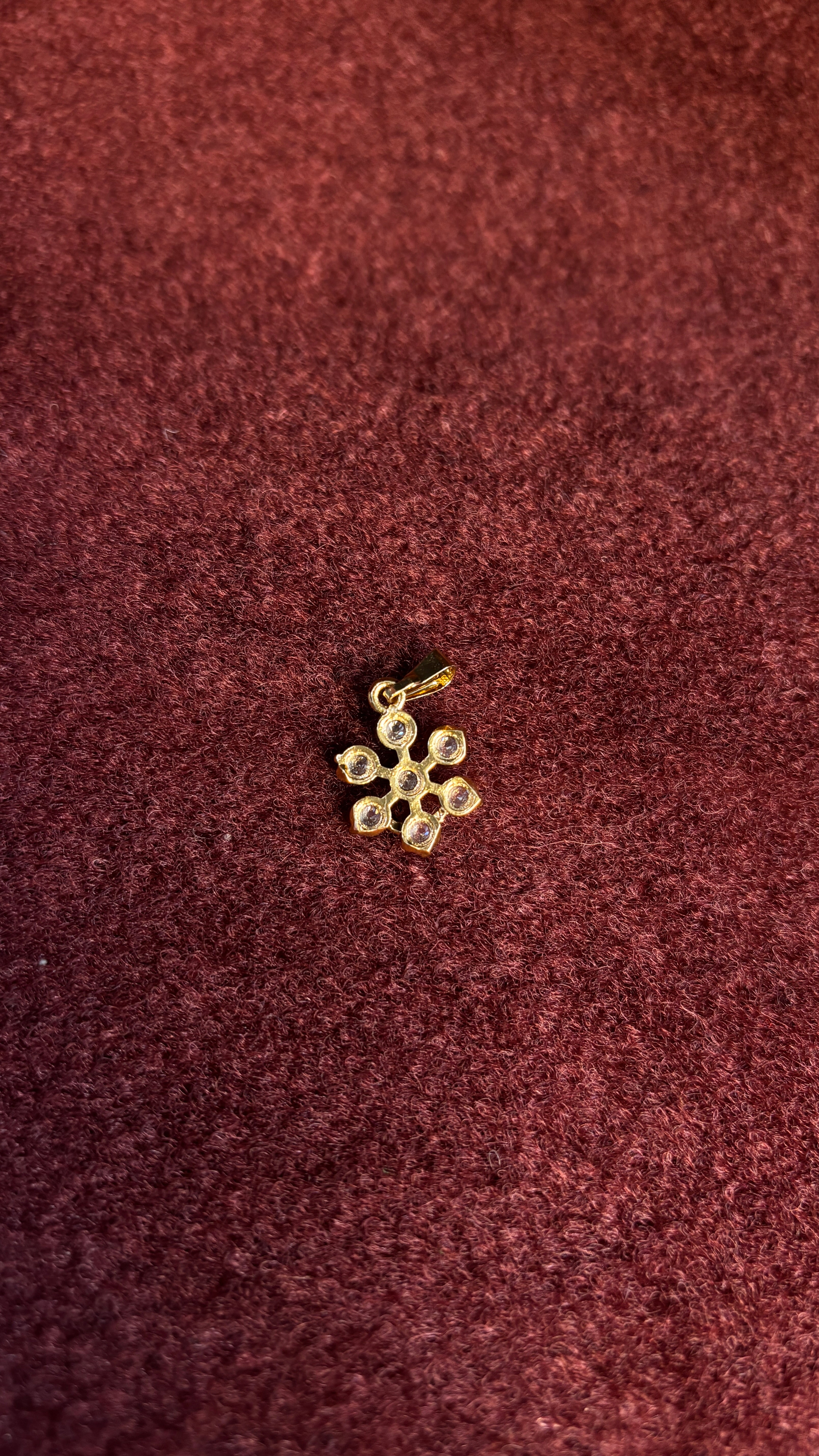 Flower Pendant (White stones)