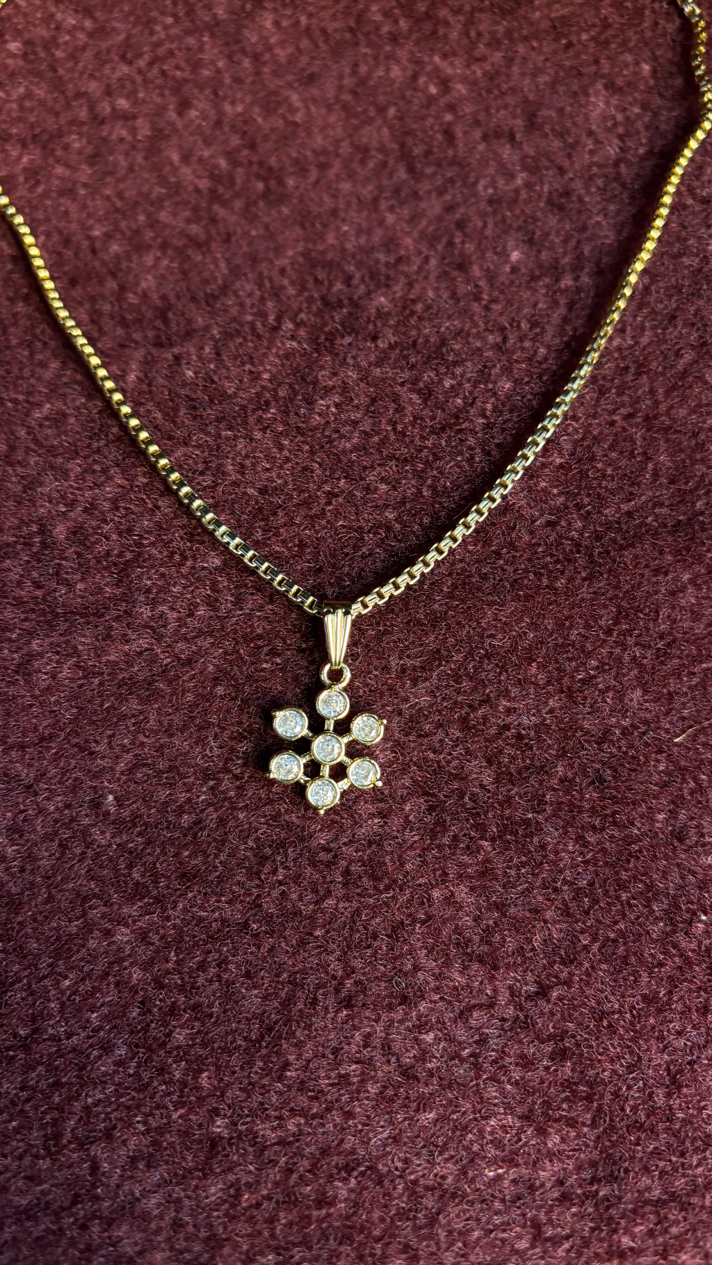 Flower Pendant (White stones)