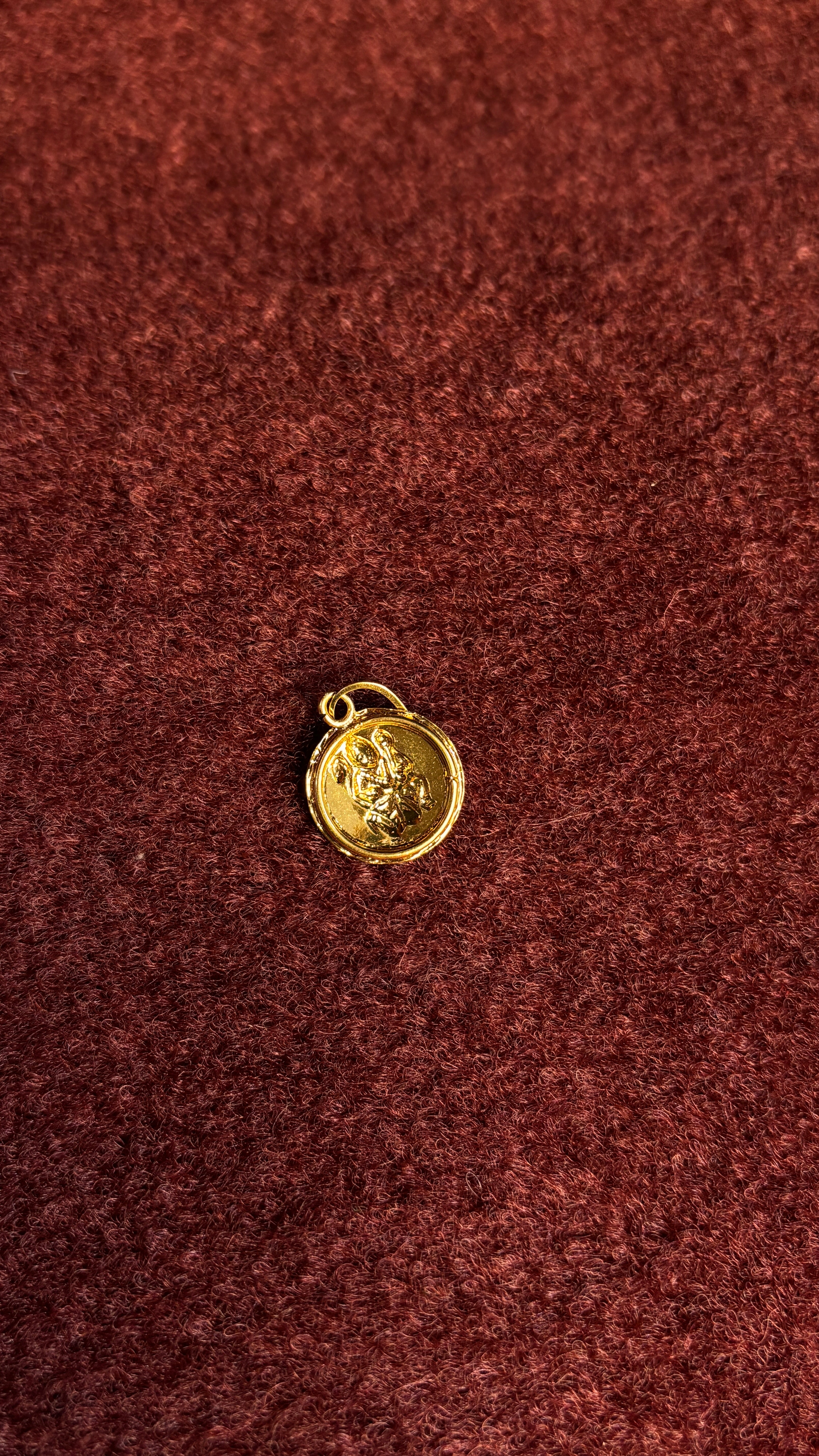 Full covered hanuman pendant