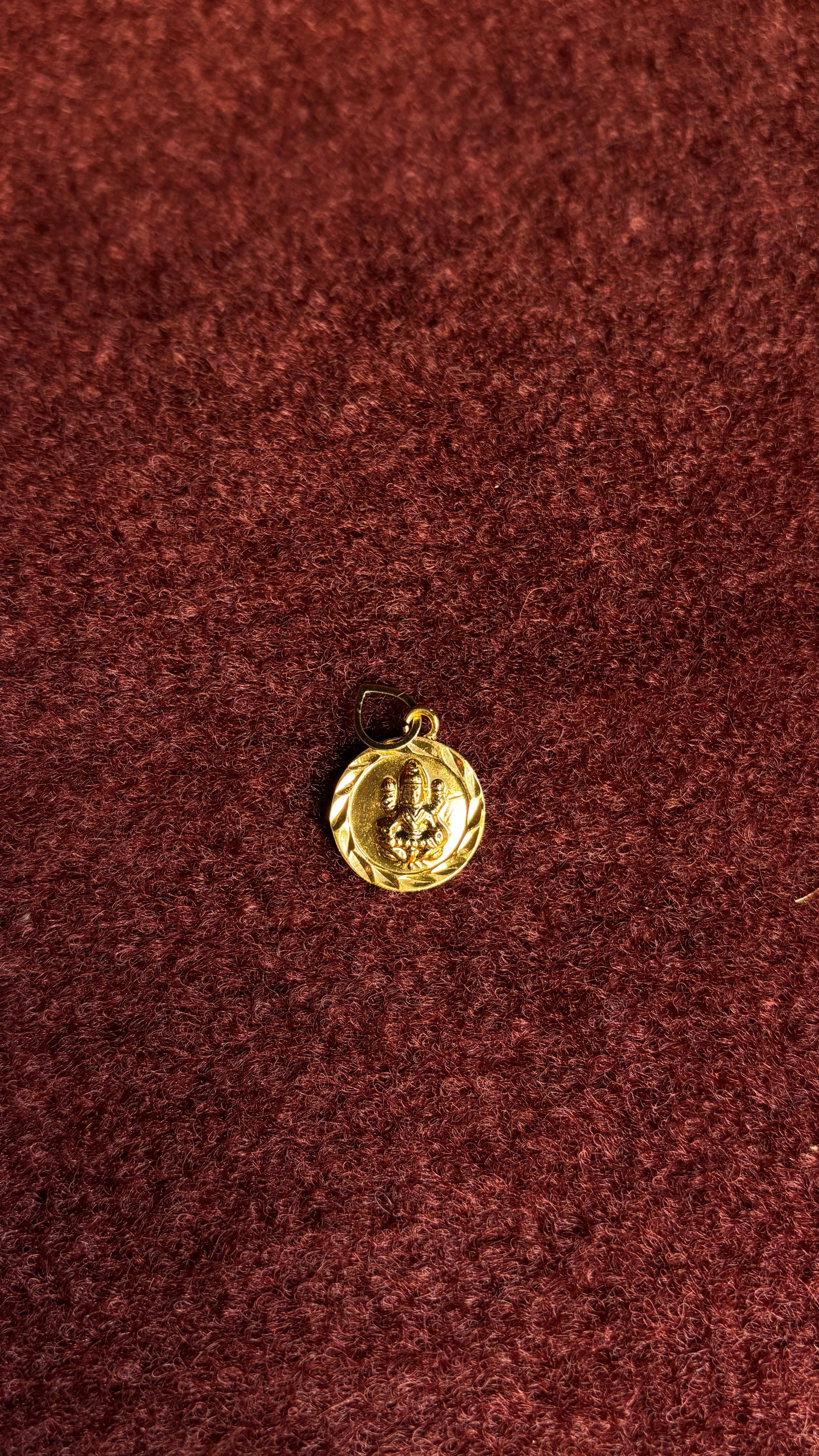 Laxmi Mata full covered pendant