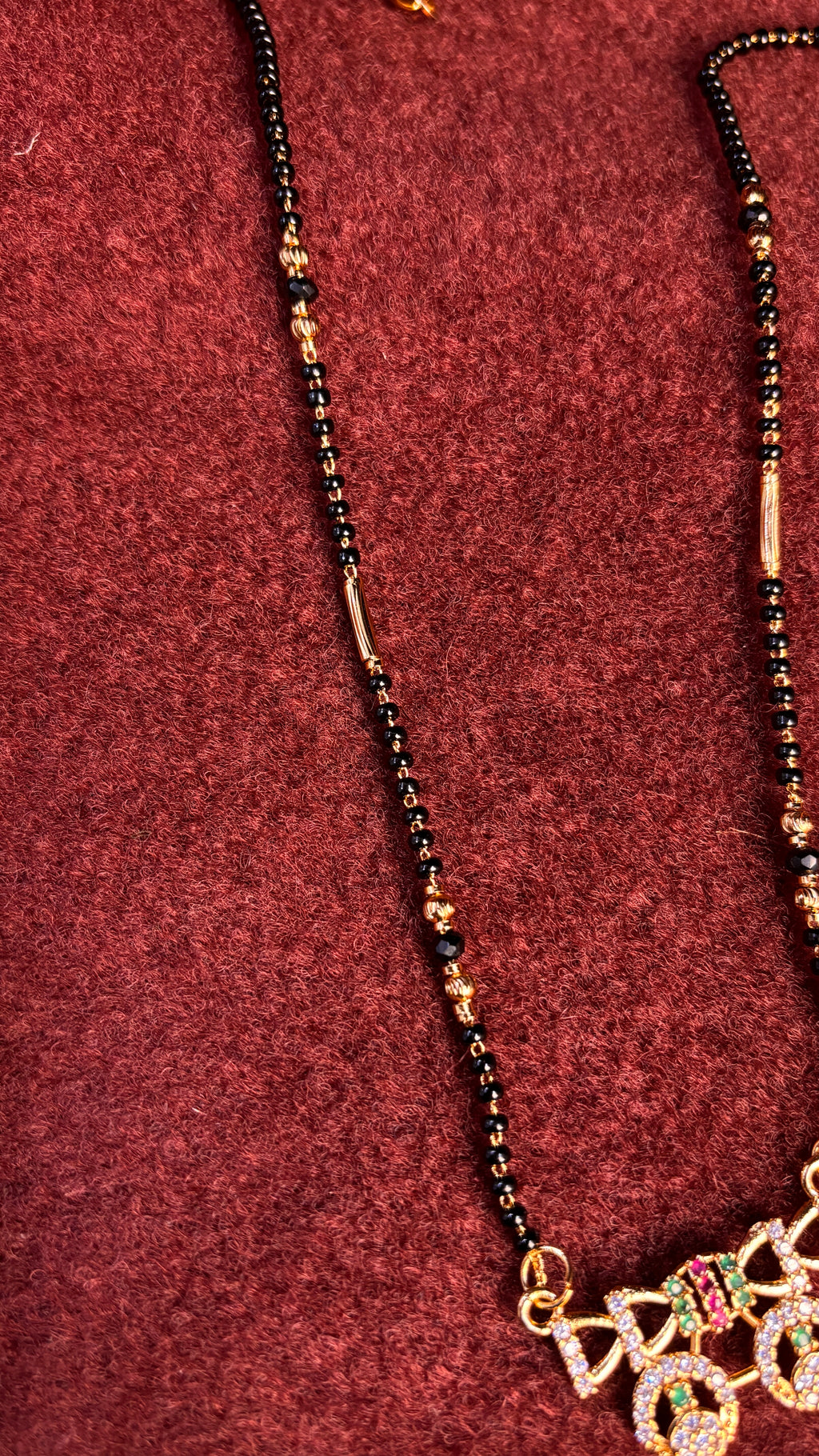 Single Line Black Beads SRJBB08
