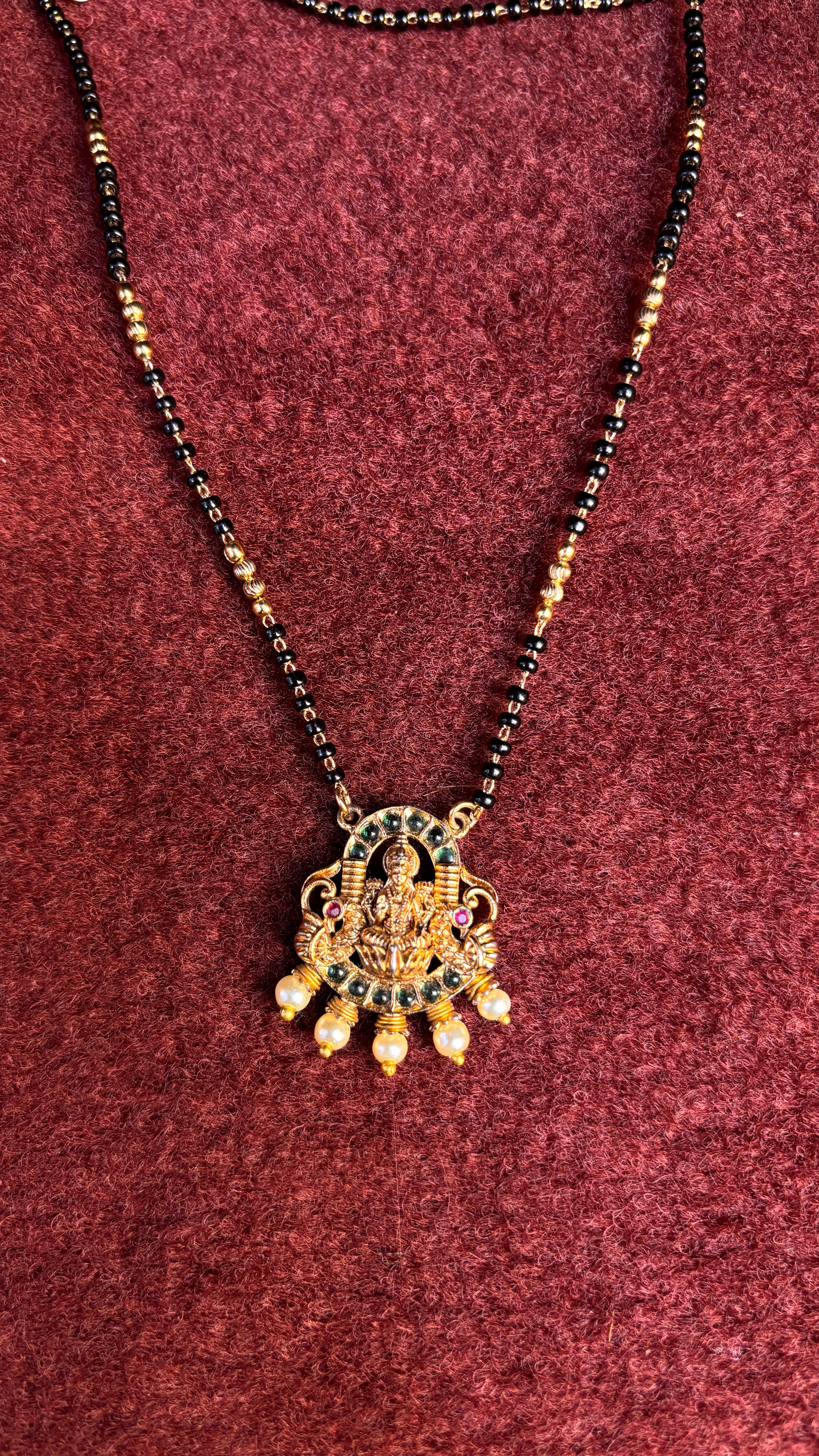 Single Line Laxmi Maata Black Beads SRJBB14