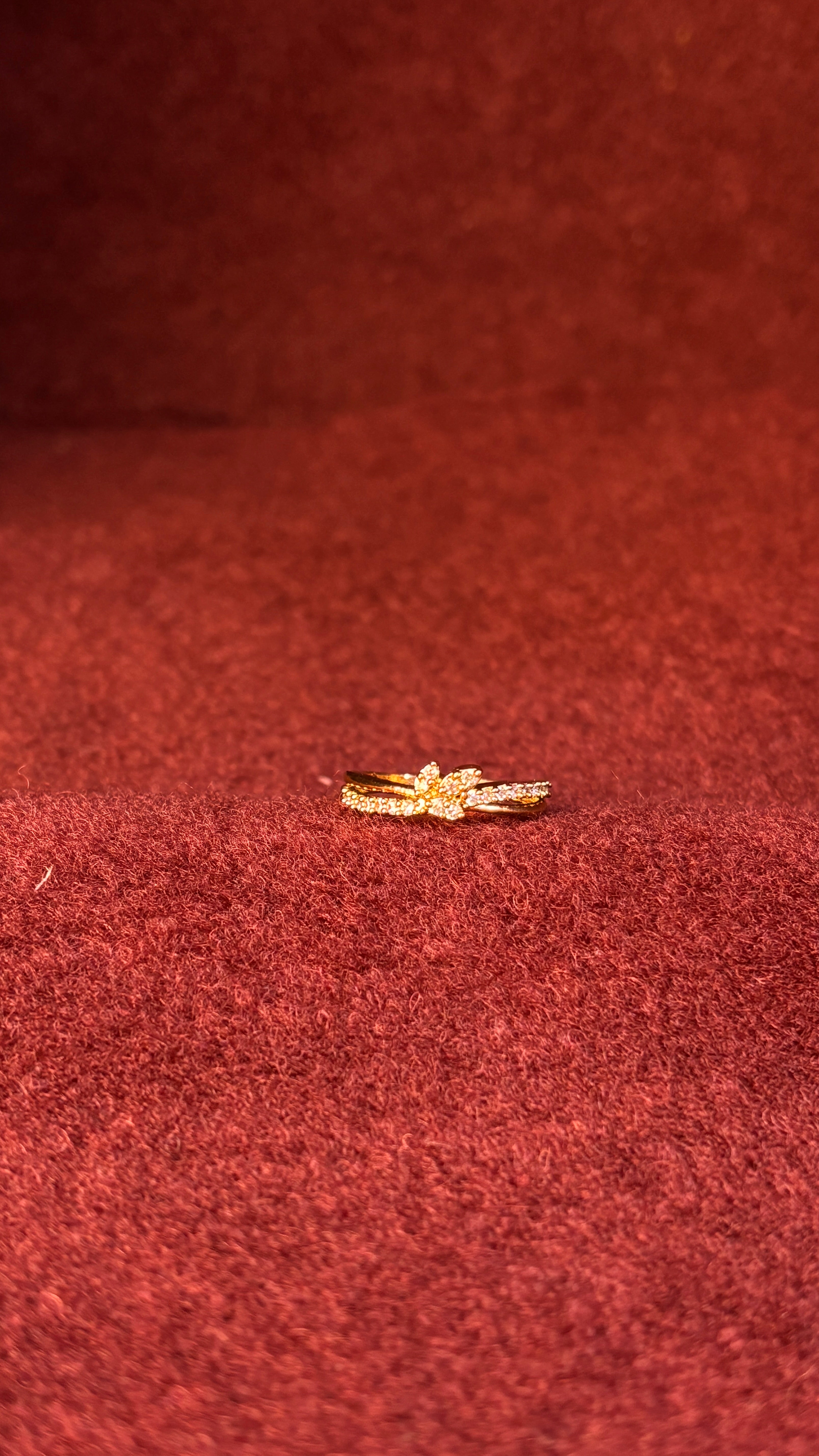 Leaf White Stone Ring SRJR20