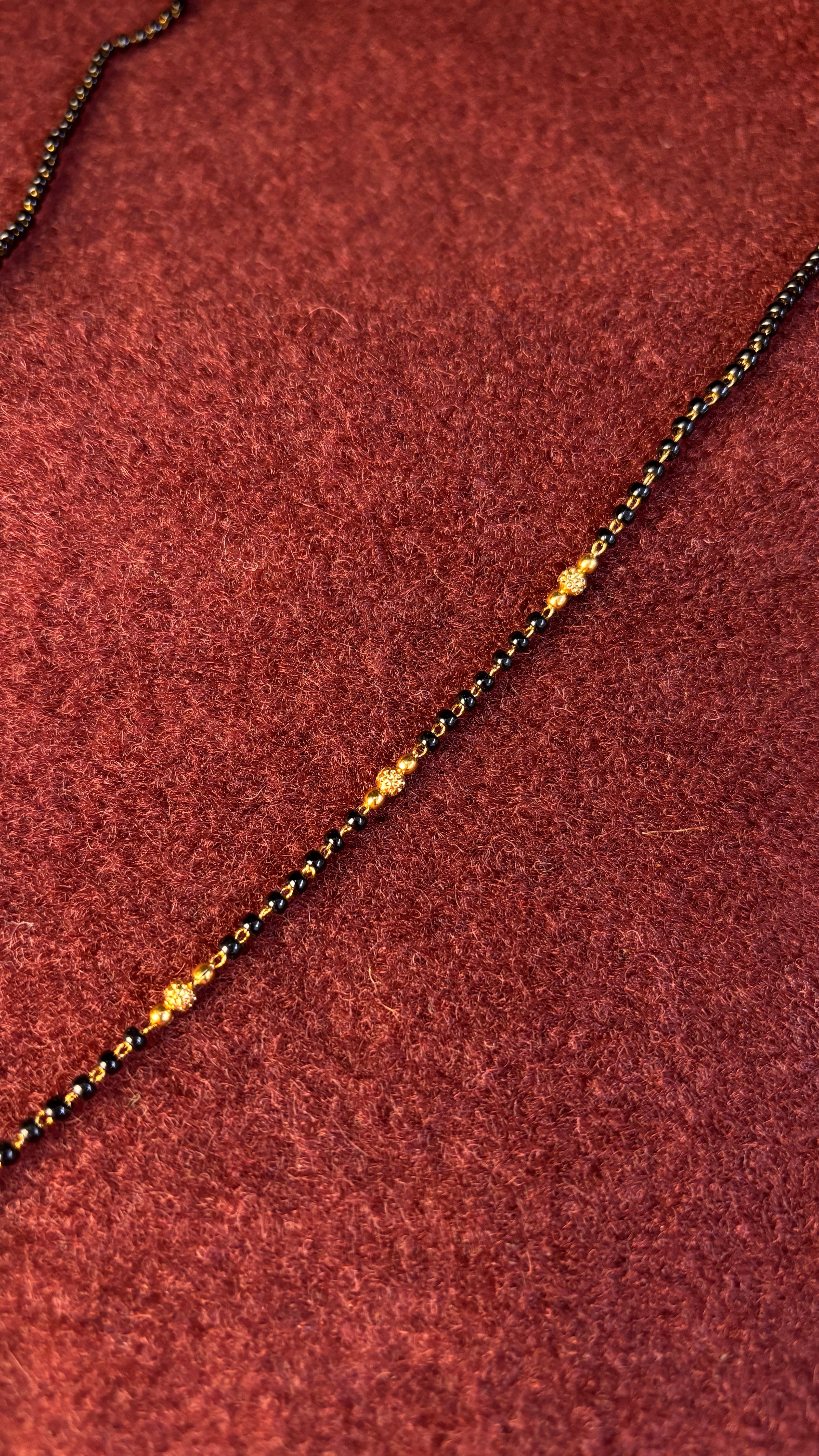 Single Line Black Beads SRJBB199