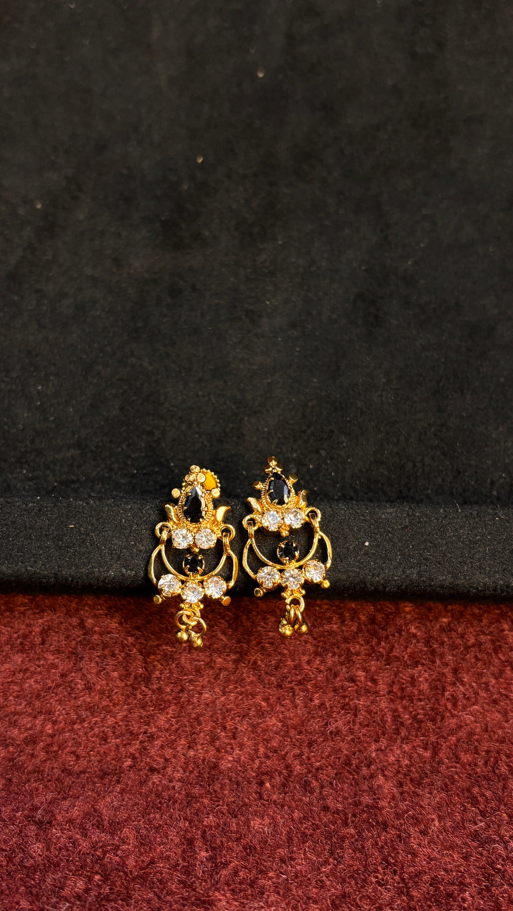 Black Studs SRJER100