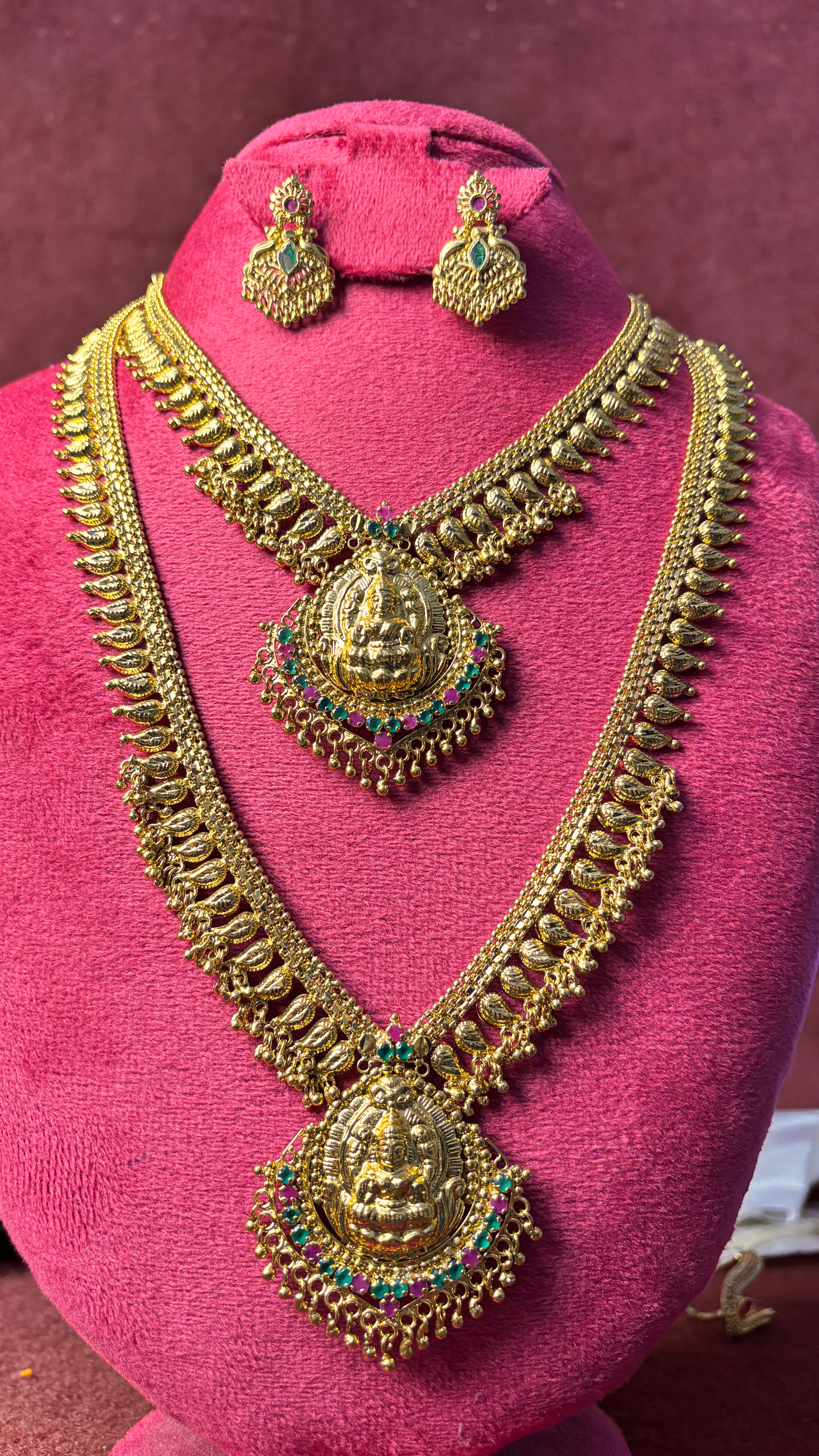 Laxmi Devi Combo With Earrings SRJ1499