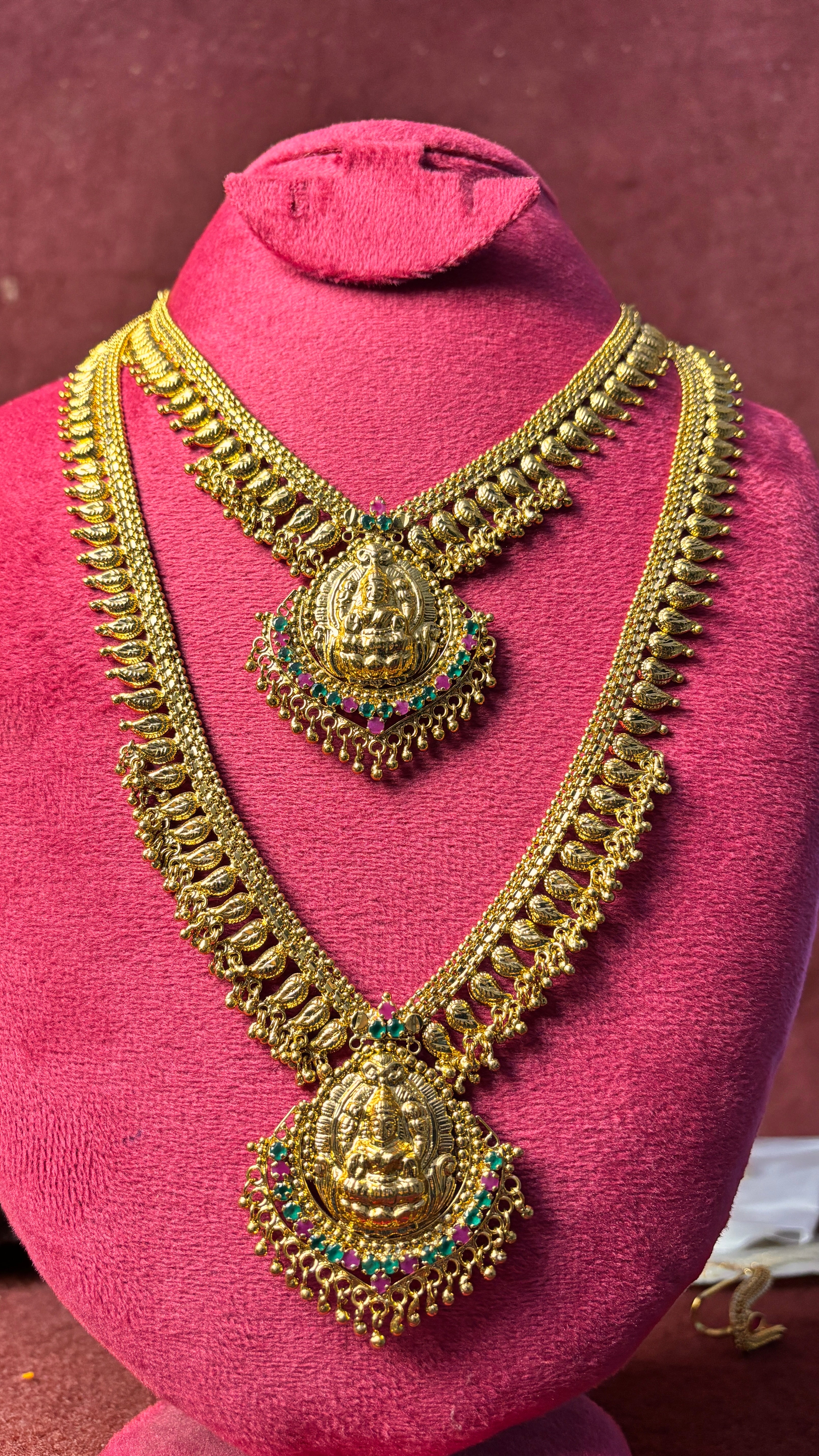 Laxmi Devi Combo Without Earrings SRJ1199