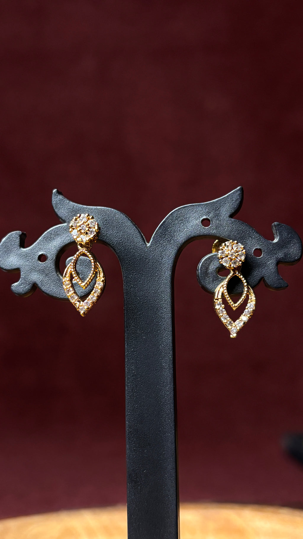 White Leaf Earrings SRJER138