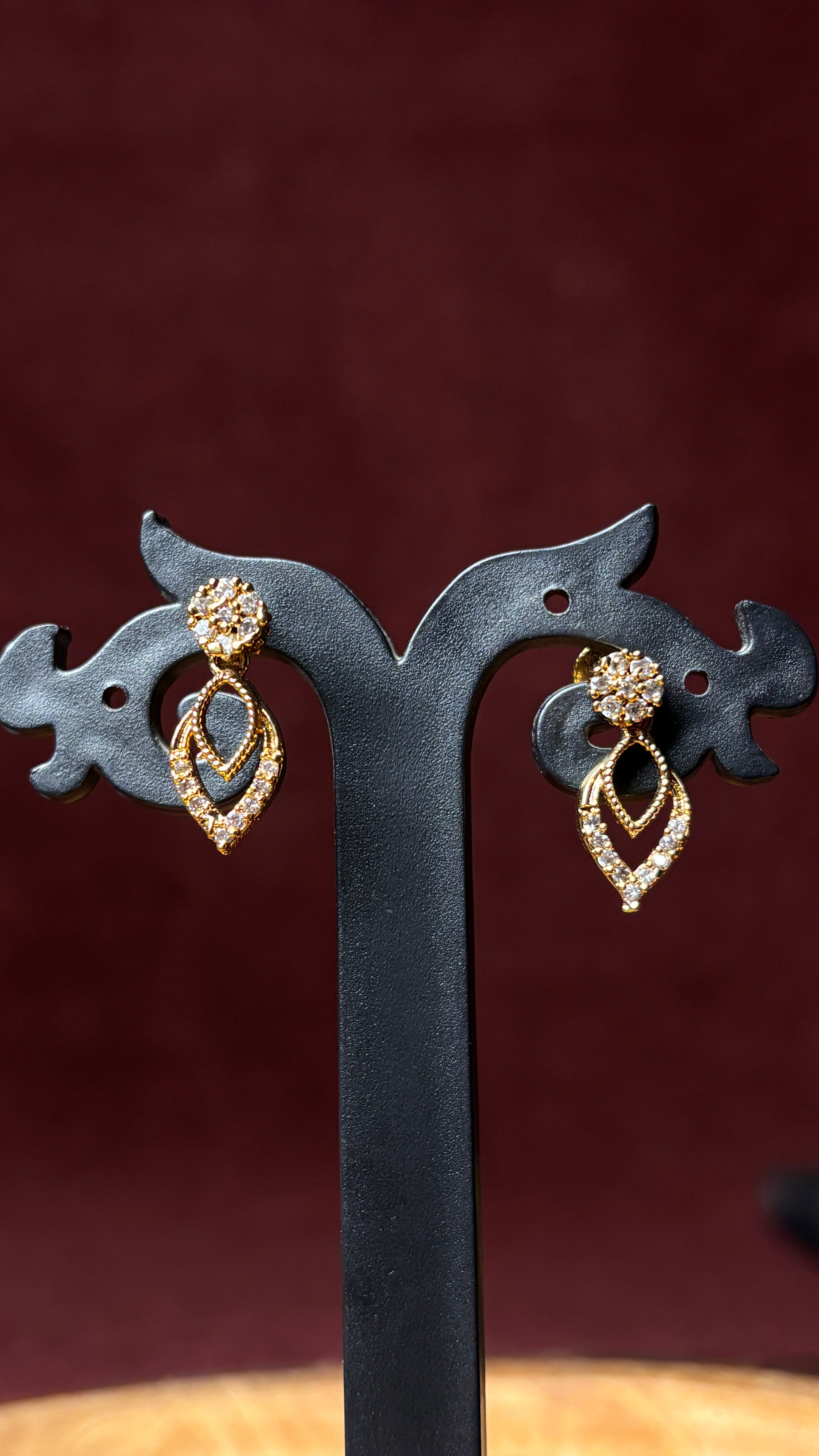 White Leaf Earrings SRJER138