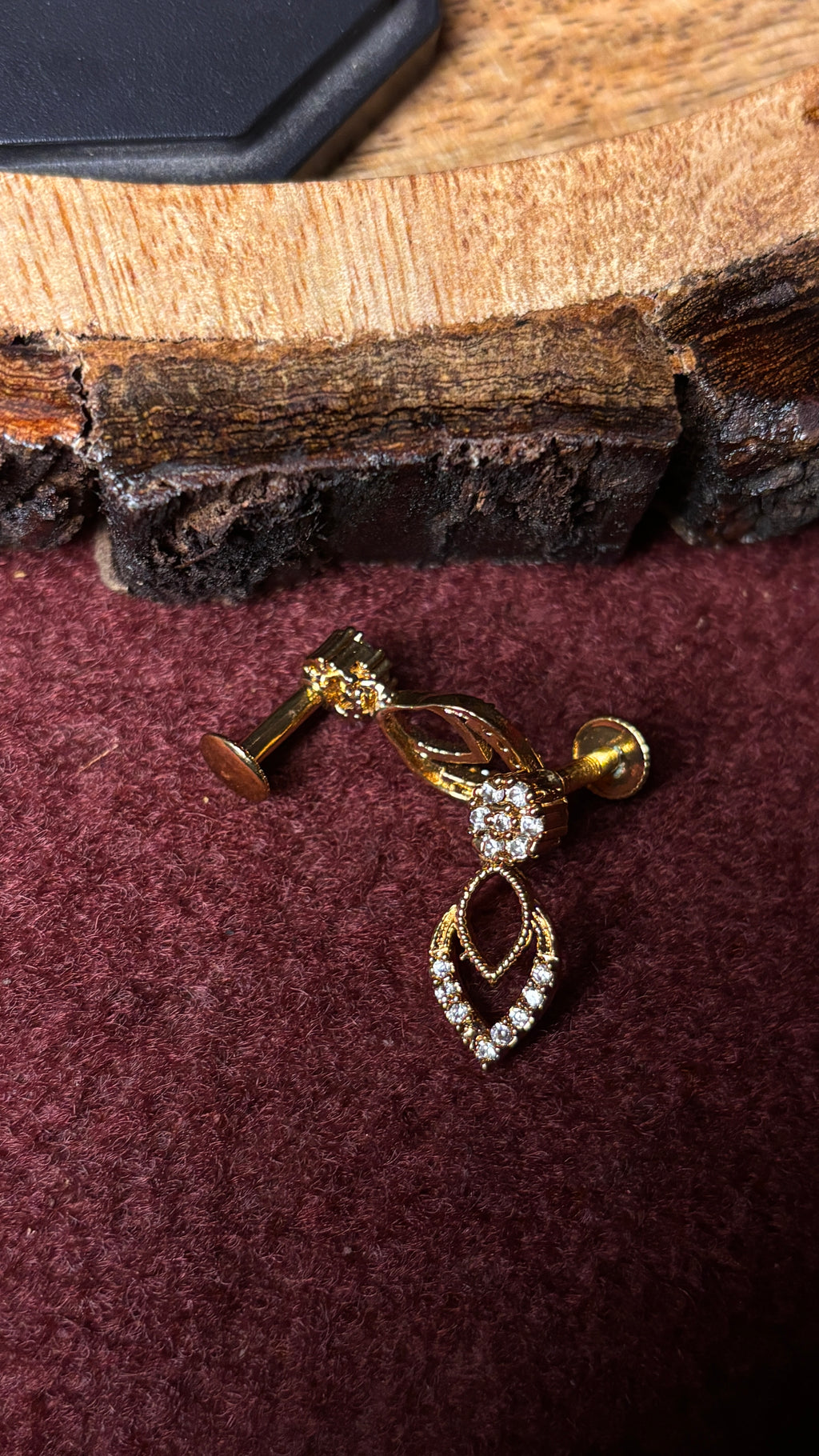 White Leaf Earrings SRJER138