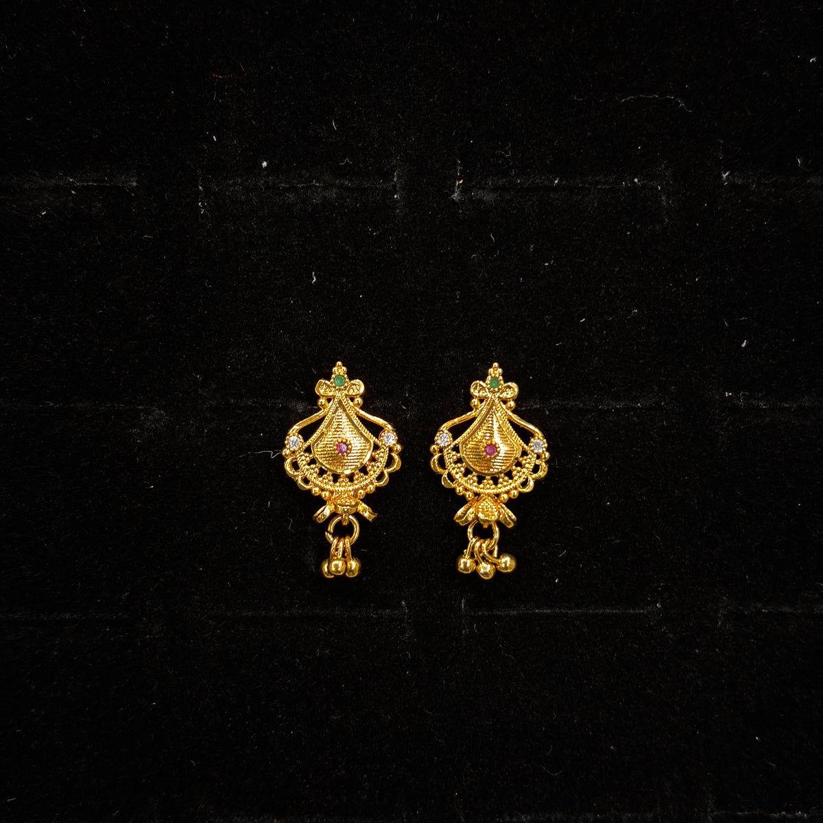 Hanging Studs SRJER89