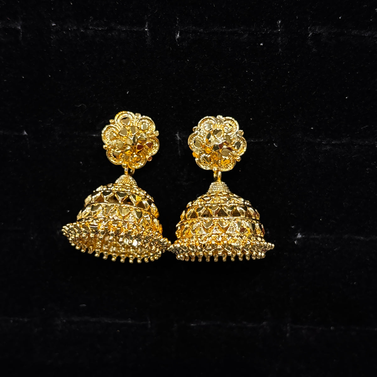 Gold Big Size Jhumka SRJER145